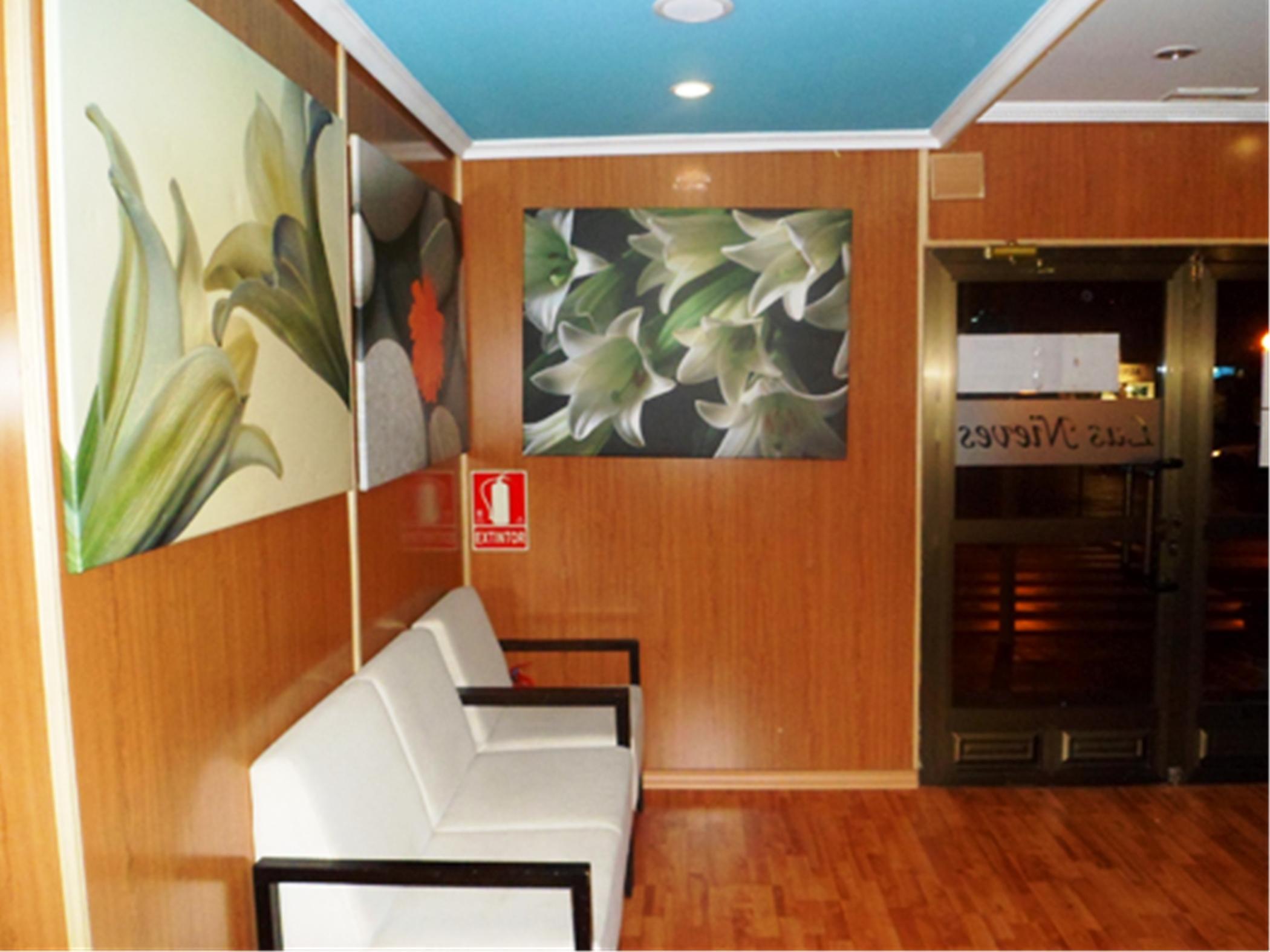 Auto Check In Hotel Las Nieves Jaca Eksteriør bilde